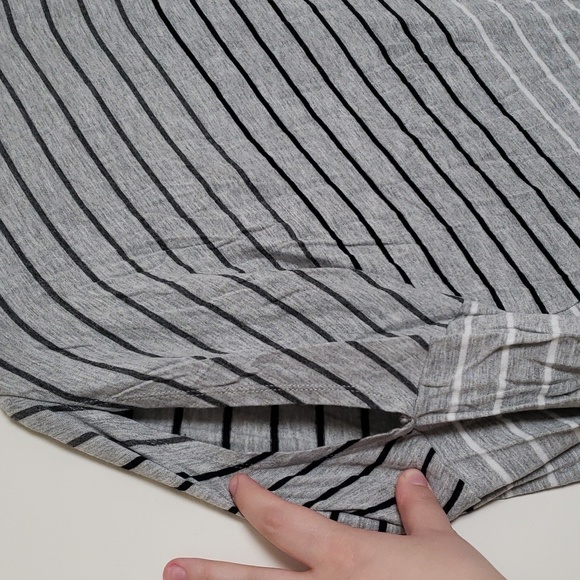 Flowy Gray Stripped Top - Picture 3 of 3